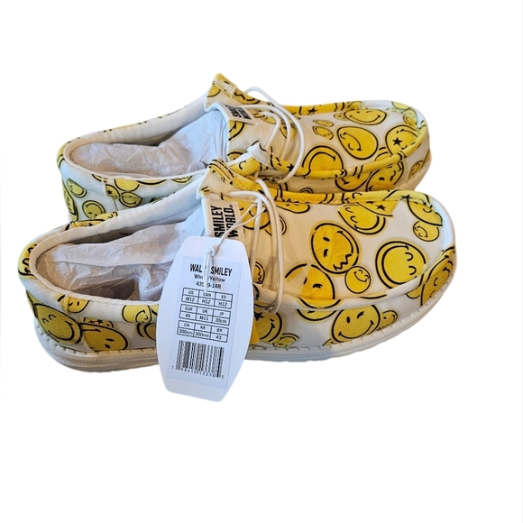 Hey Dude Wally Smiley World White Yellow NEW Mens Size 12